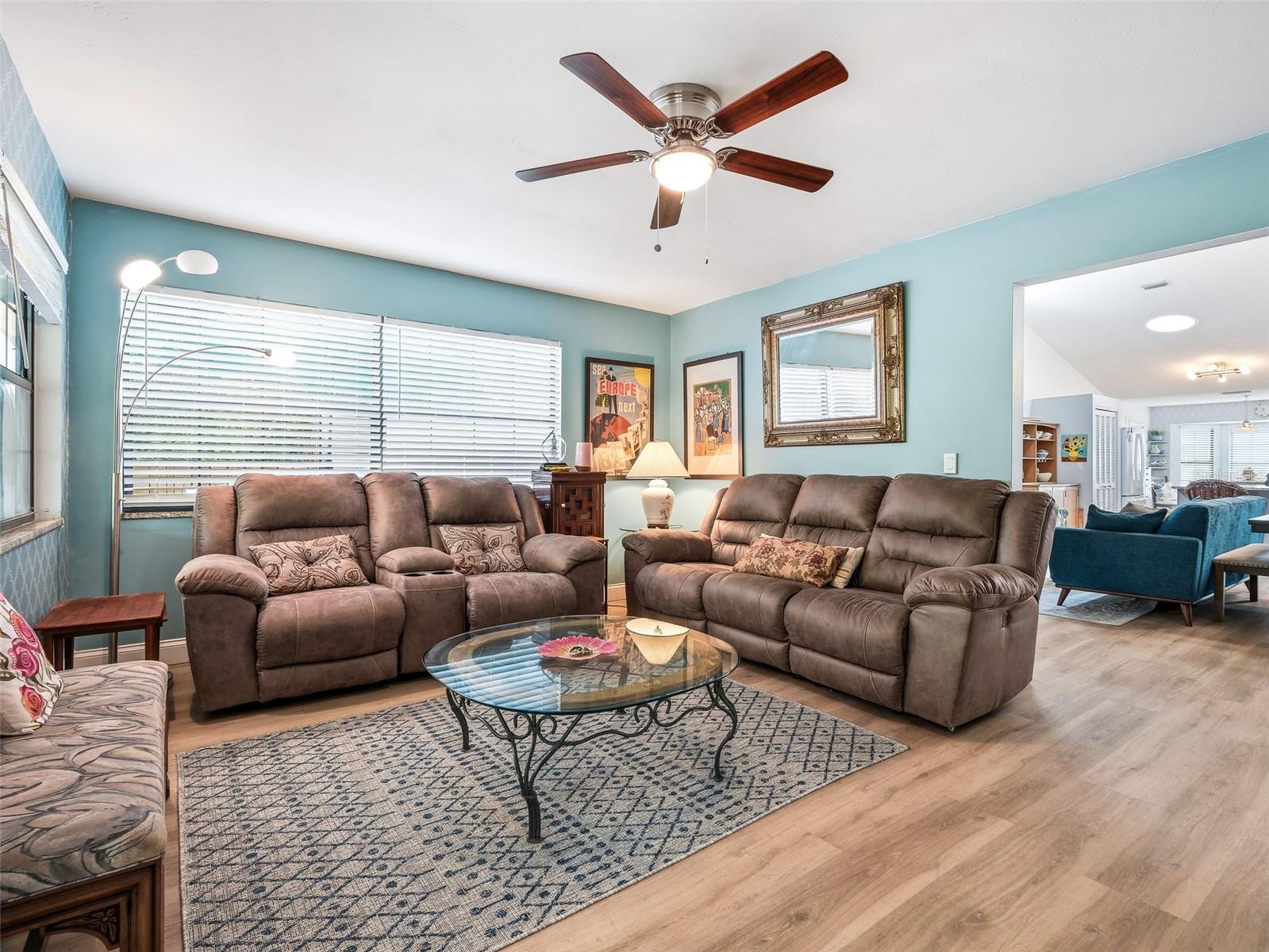 Image 22 of 62 For 200 Live Oak Lane