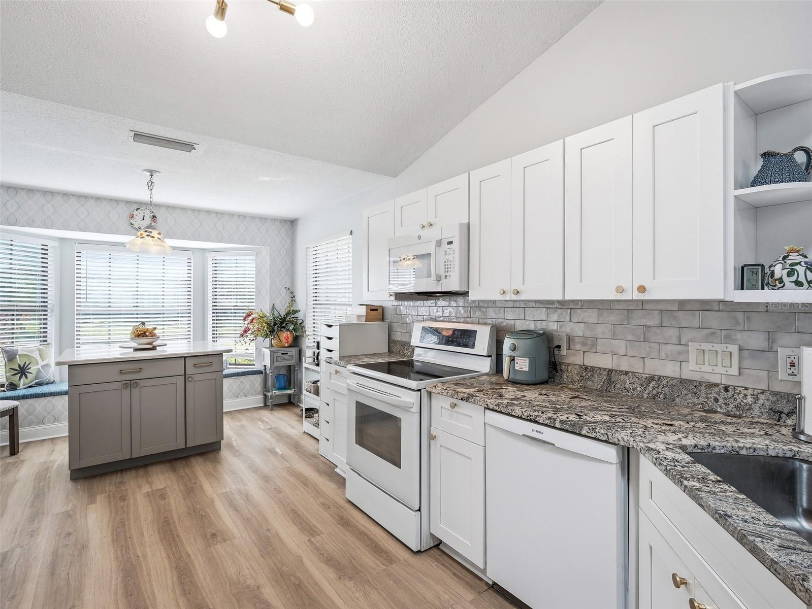 Image 30 of 62 For 200 Live Oak Lane