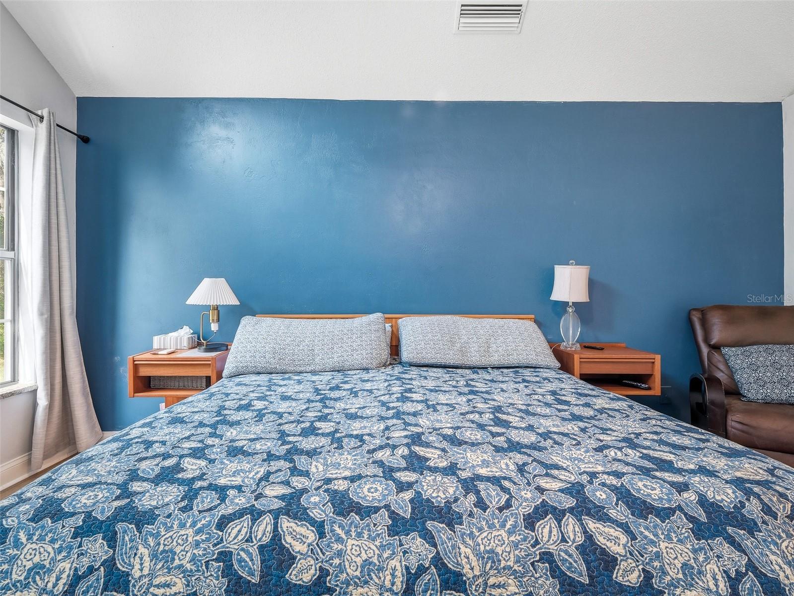 Image 36 of 62 For 200 Live Oak Lane