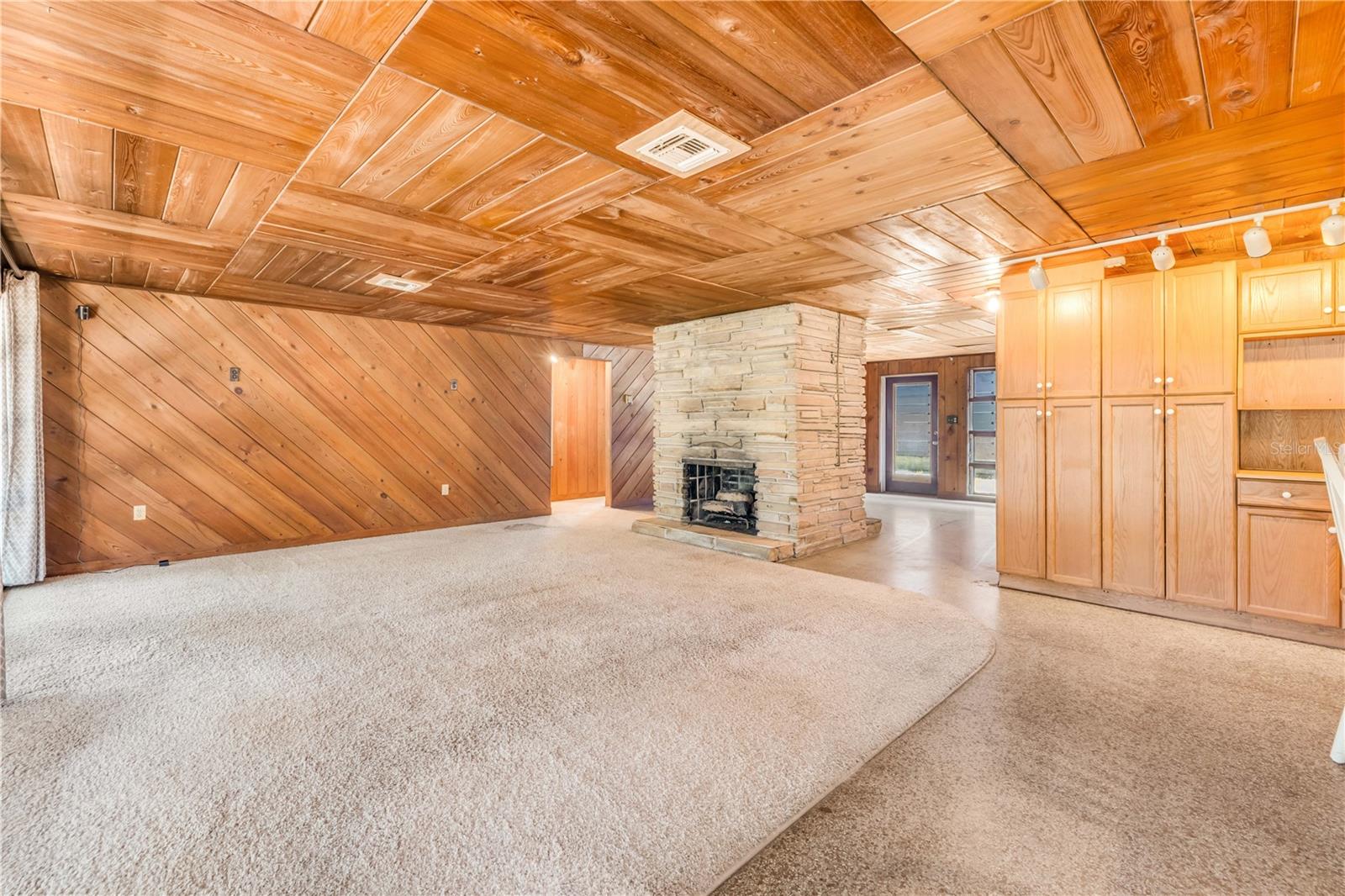 Image 13 of 42 For 601 Pine Street