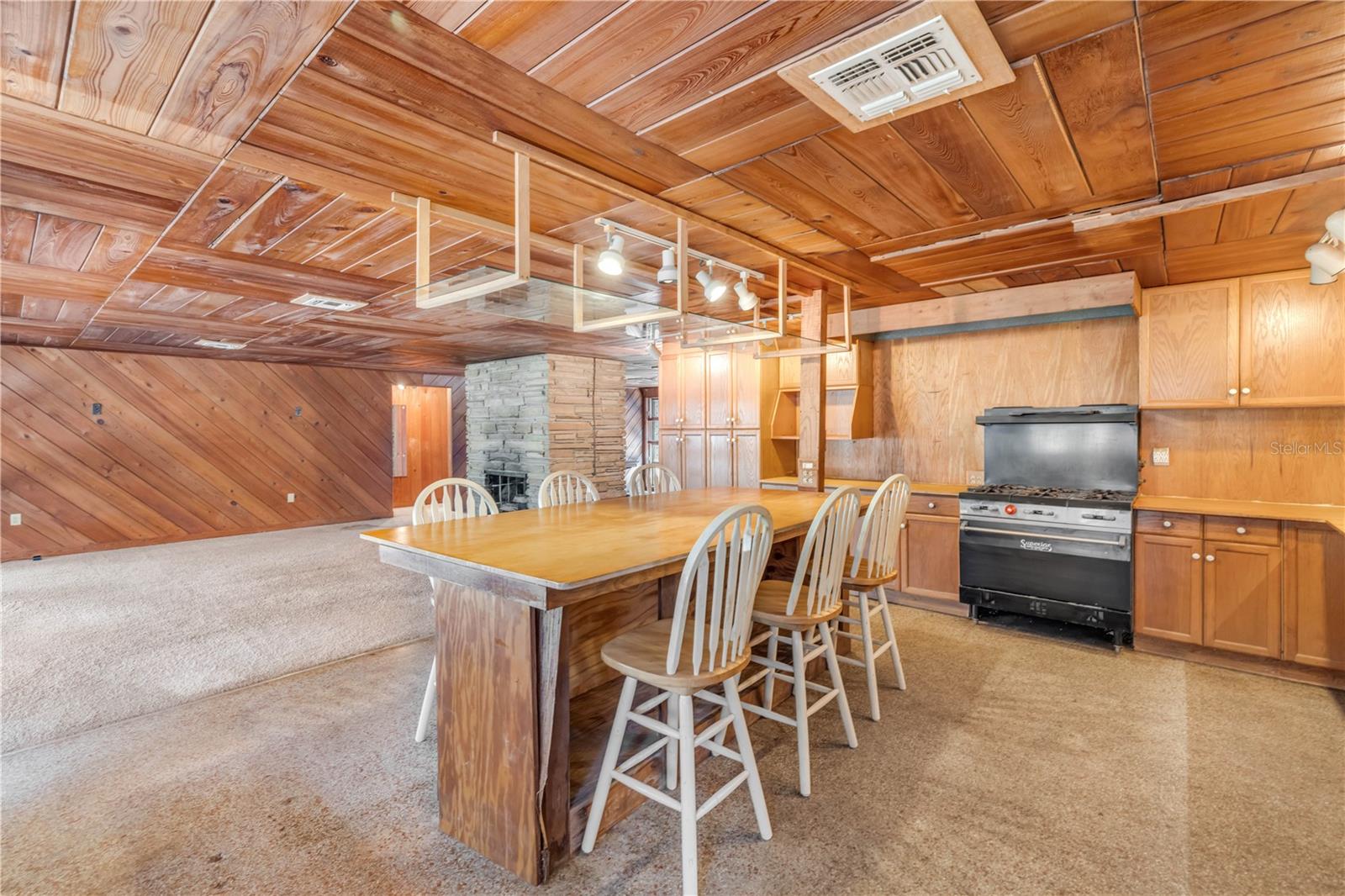 Image 20 of 42 For 601 Pine Street