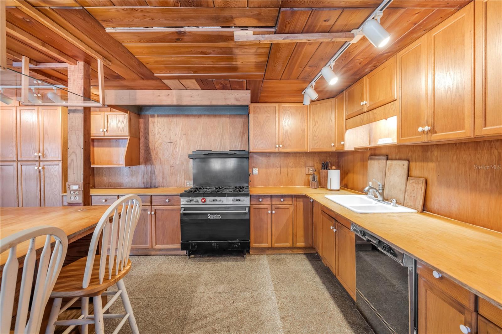 Image 21 of 42 For 601 Pine Street