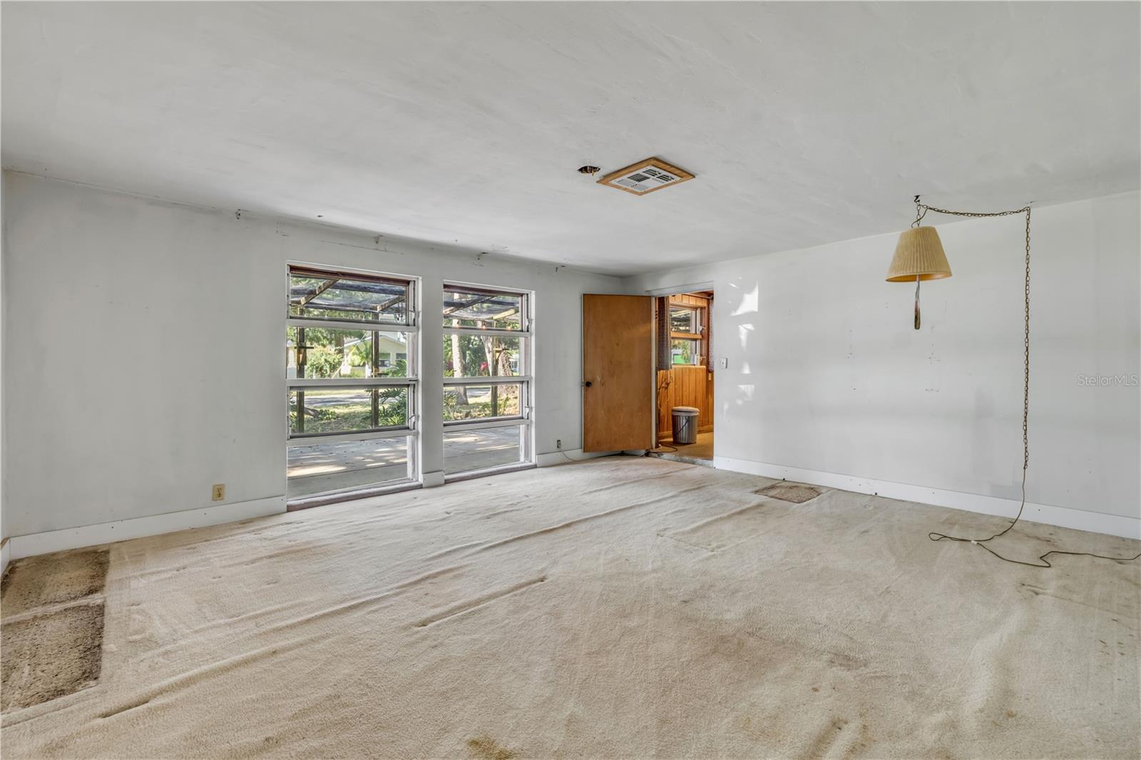 Image 27 of 42 For 601 Pine Street