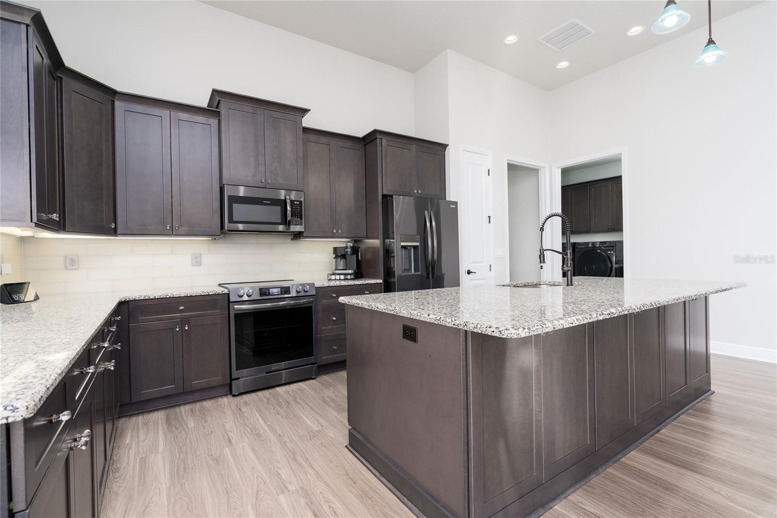 Image 10 of 66 For 3020 King Palm Drive