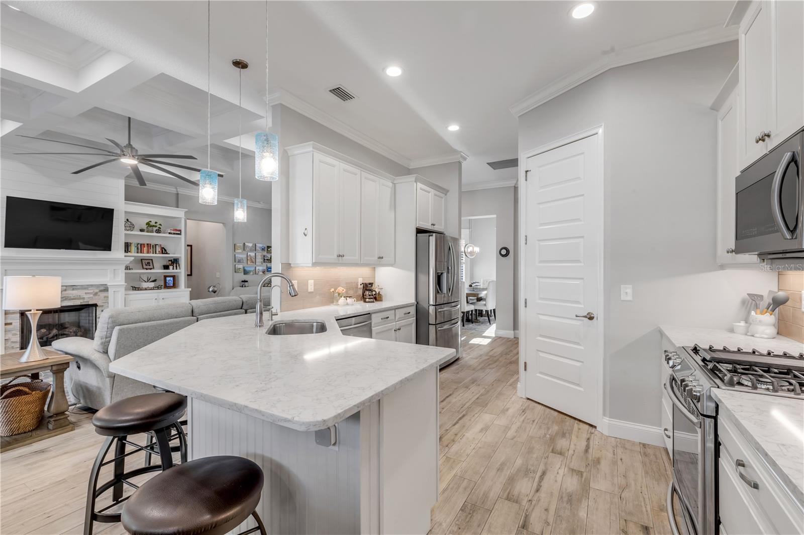 Image 30 of 83 For 4607 Atlantic Avenue