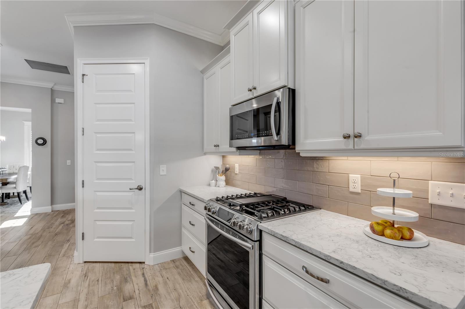 Image 31 of 83 For 4607 Atlantic Avenue