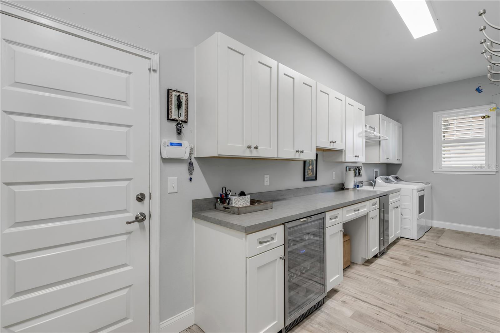 Image 63 of 83 For 4607 Atlantic Avenue