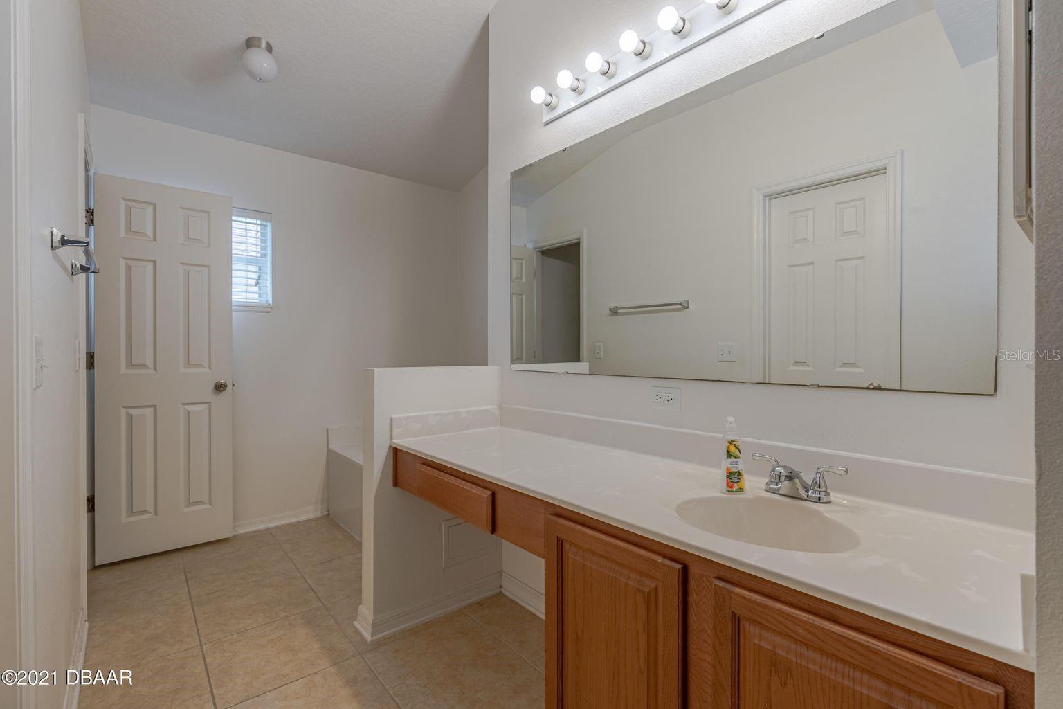 Image 13 of 27 For 3913 Sunset Cove Drive