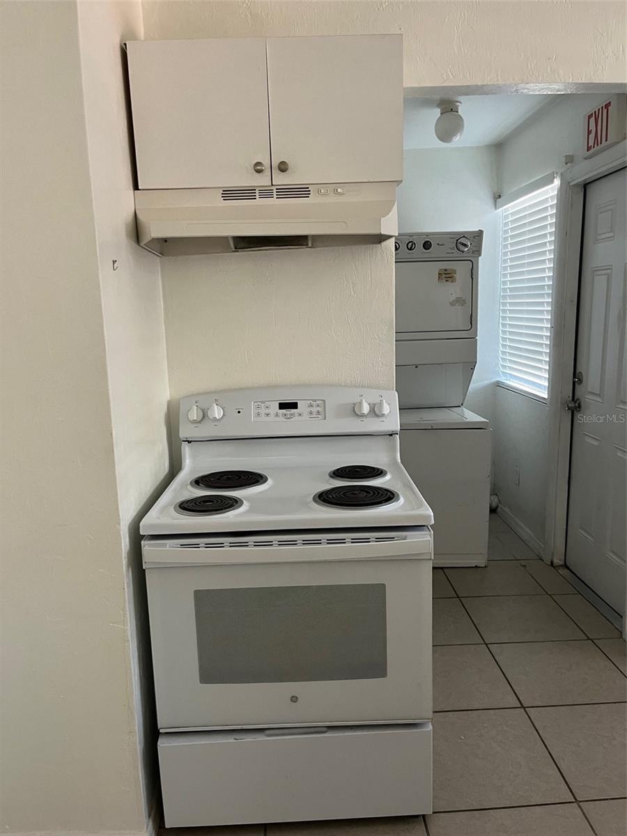 Image 4 of 7 For 611 Ora Street 2