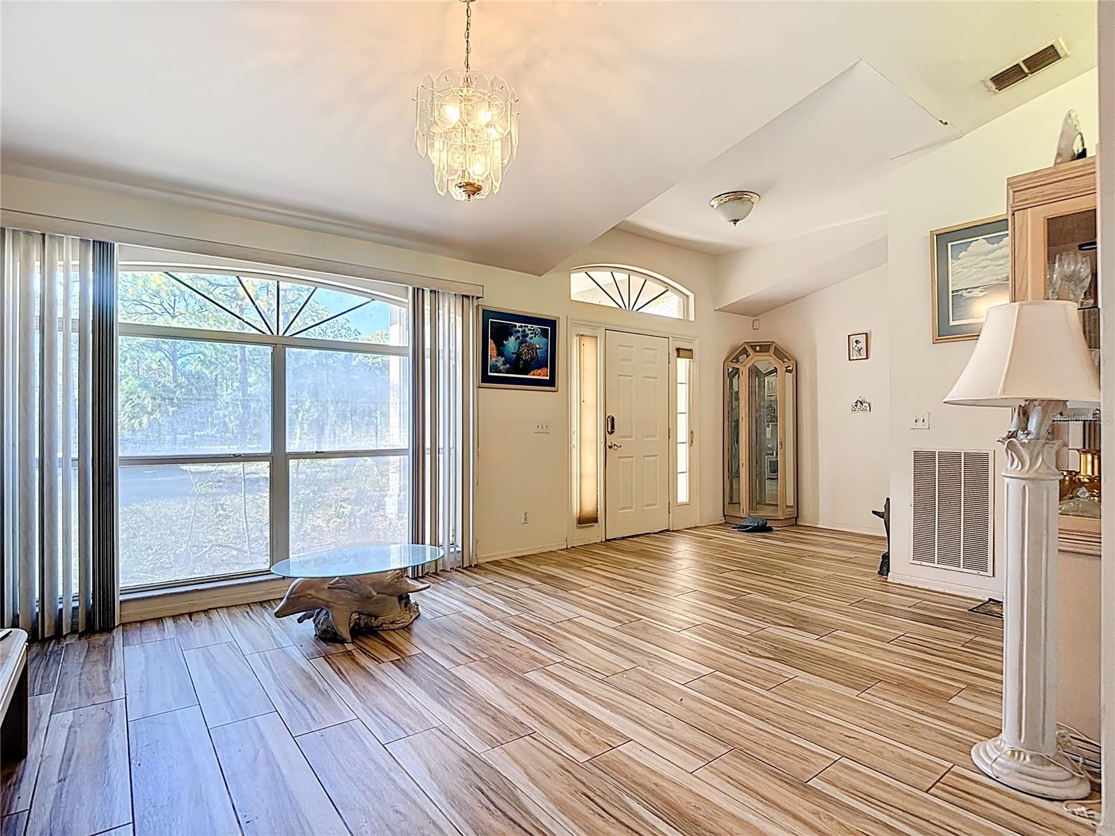 Image 10 of 31 For 260 14th Street Se