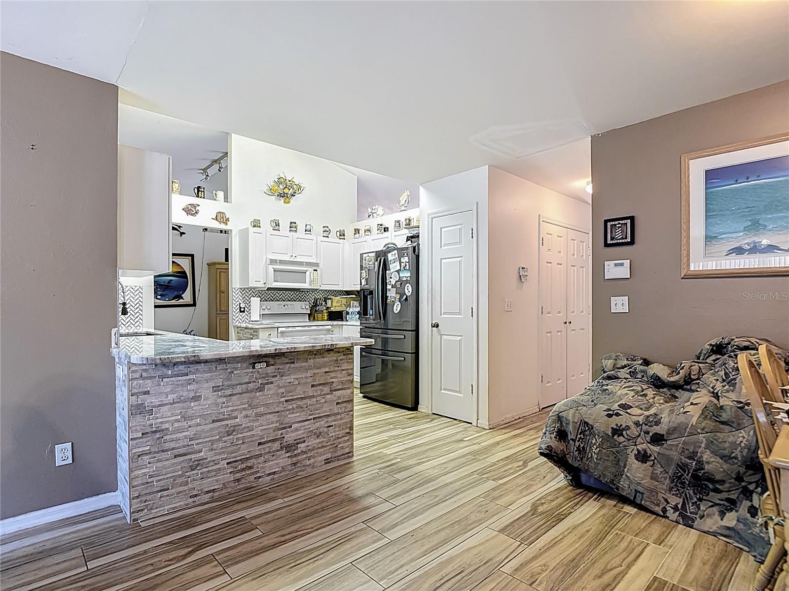 Image 13 of 31 For 260 14th Street Se