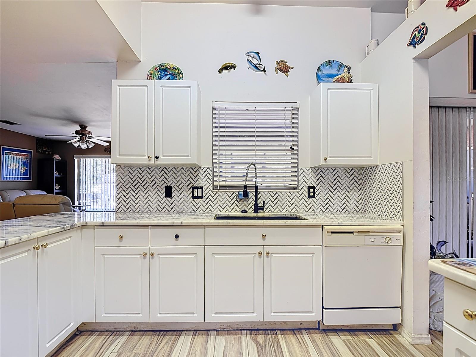 Image 5 of 31 For 260 14th Street Se