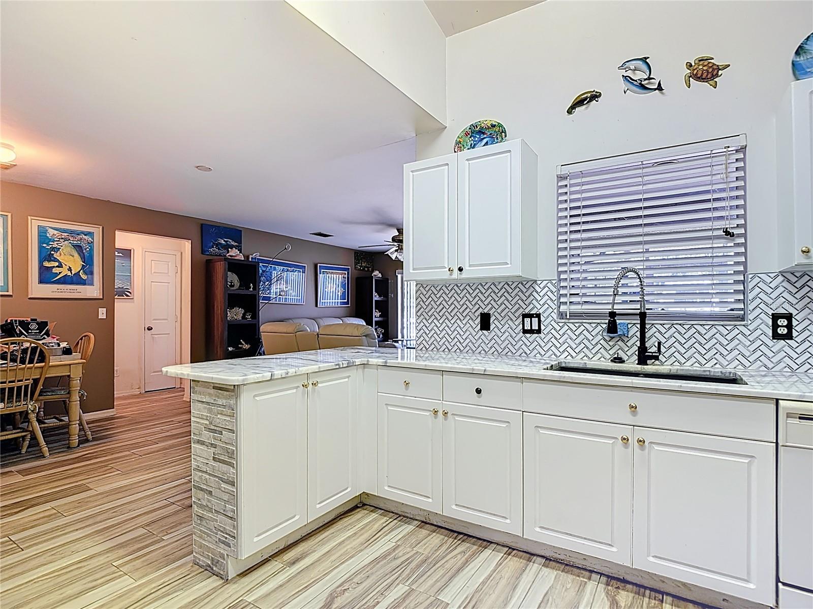 Image 6 of 31 For 260 14th Street Se