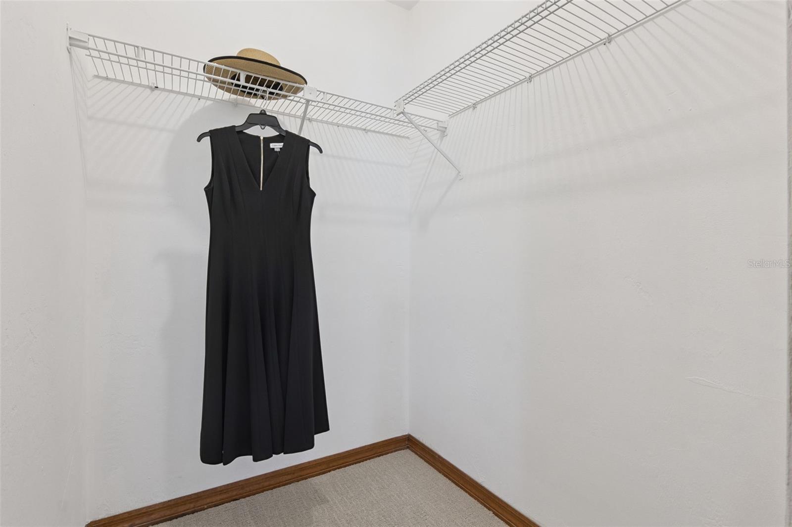 Image 13 of 42 For 222 Shangri La Circle