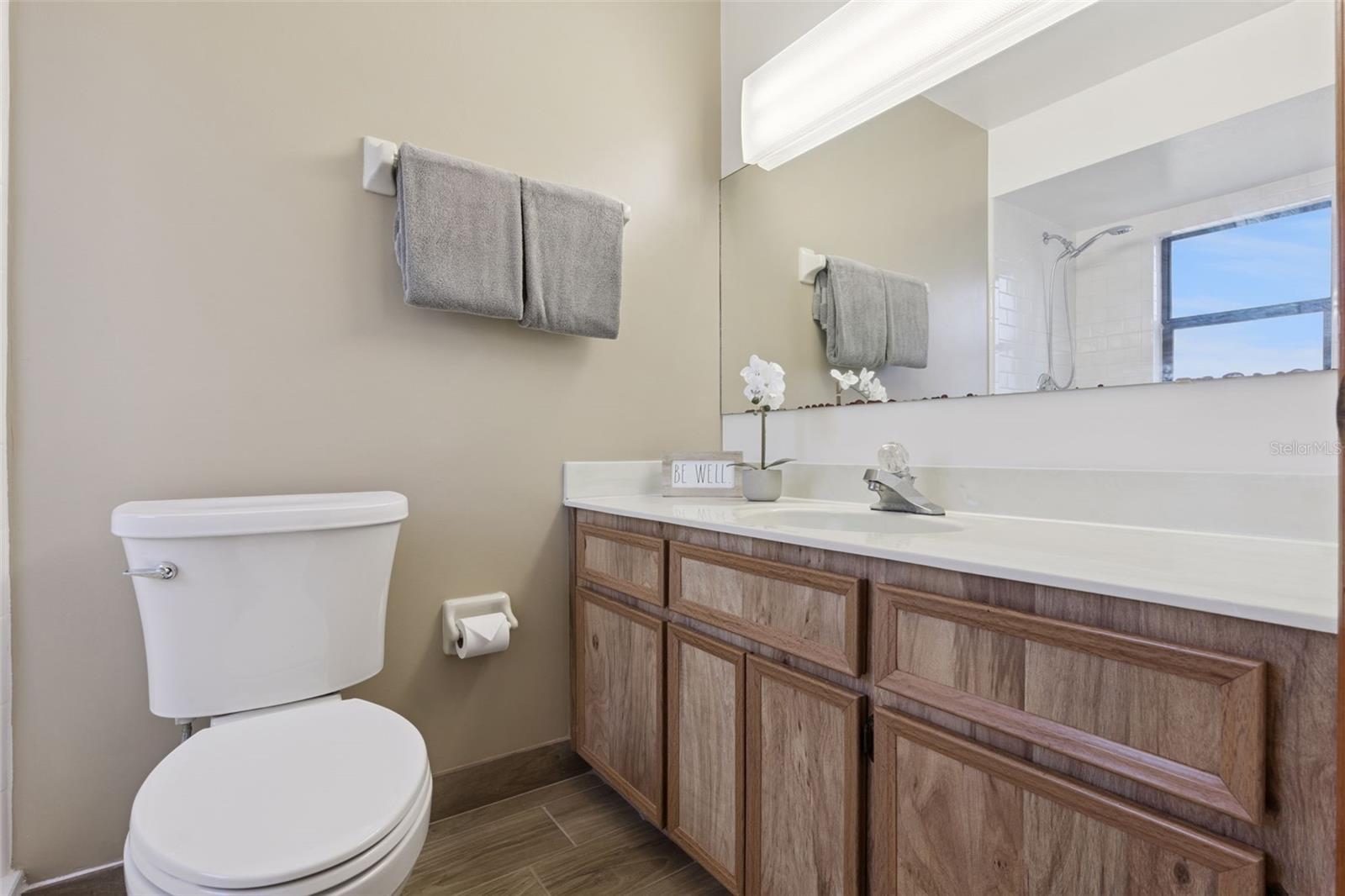 Image 15 of 42 For 222 Shangri La Circle