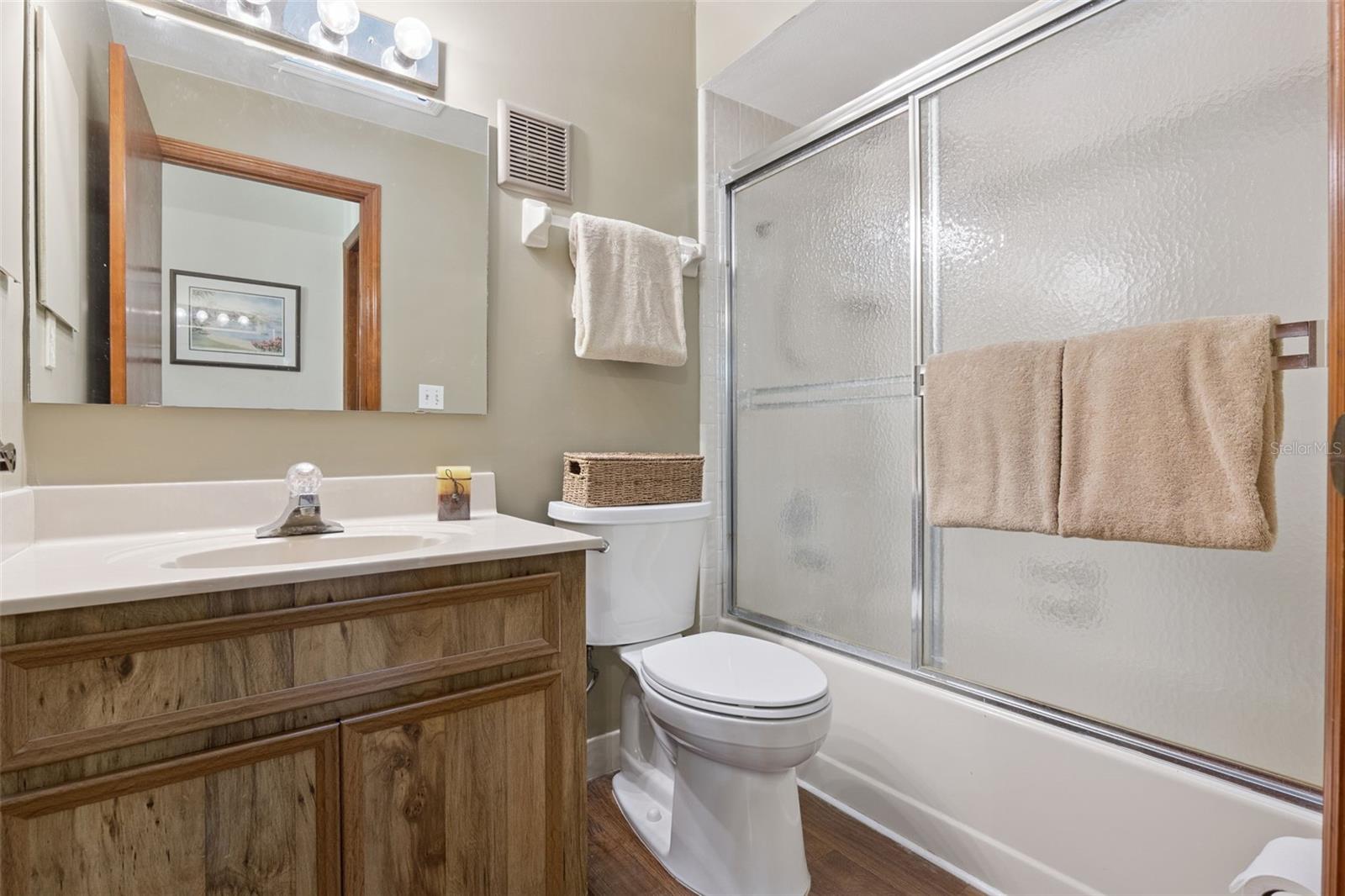 Image 18 of 42 For 222 Shangri La Circle