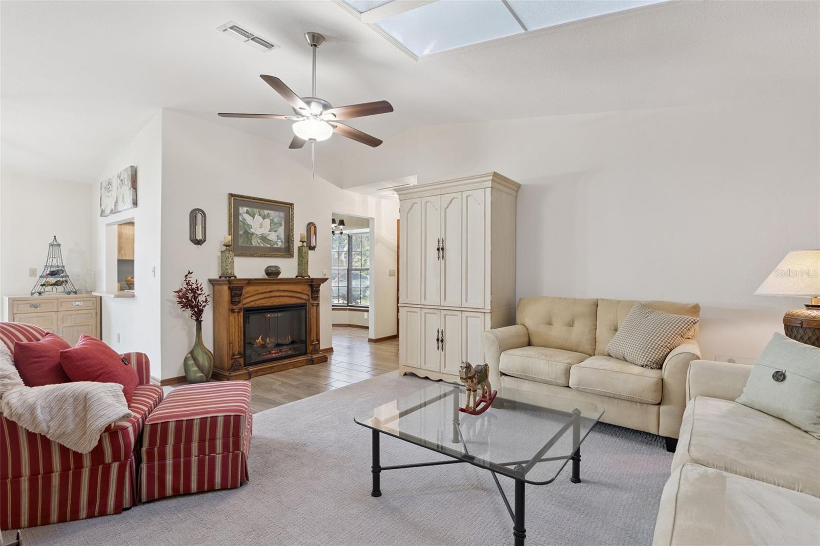 Image 25 of 42 For 222 Shangri La Circle