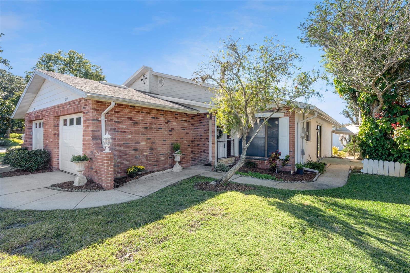 Image 38 of 42 For 222 Shangri La Circle