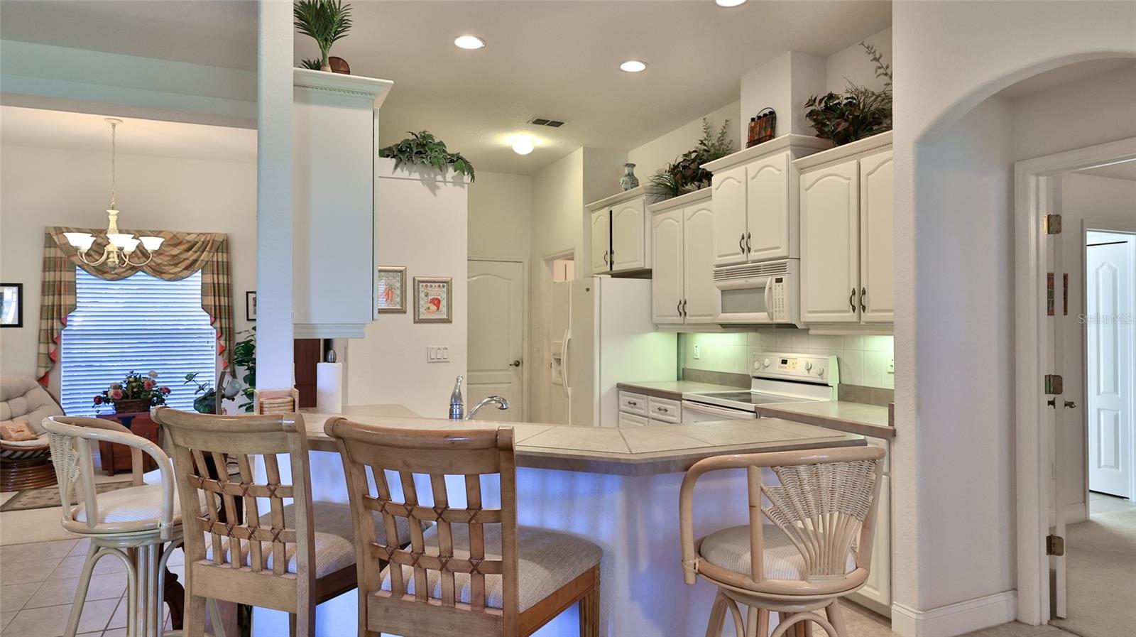 Image 16 of 51 For 552 Caro Court