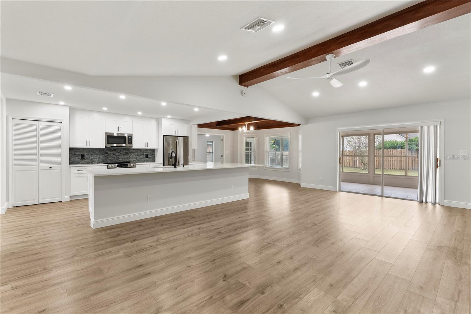 Image 18 of 41 For 3917 Lake Mira Drive