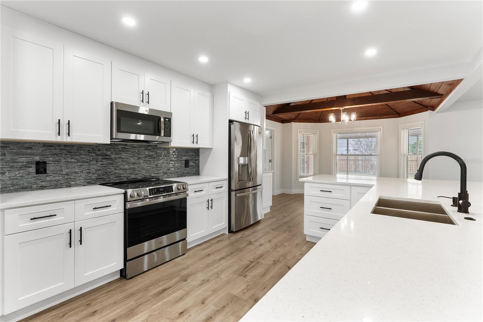 Image 21 of 41 For 3917 Lake Mira Drive