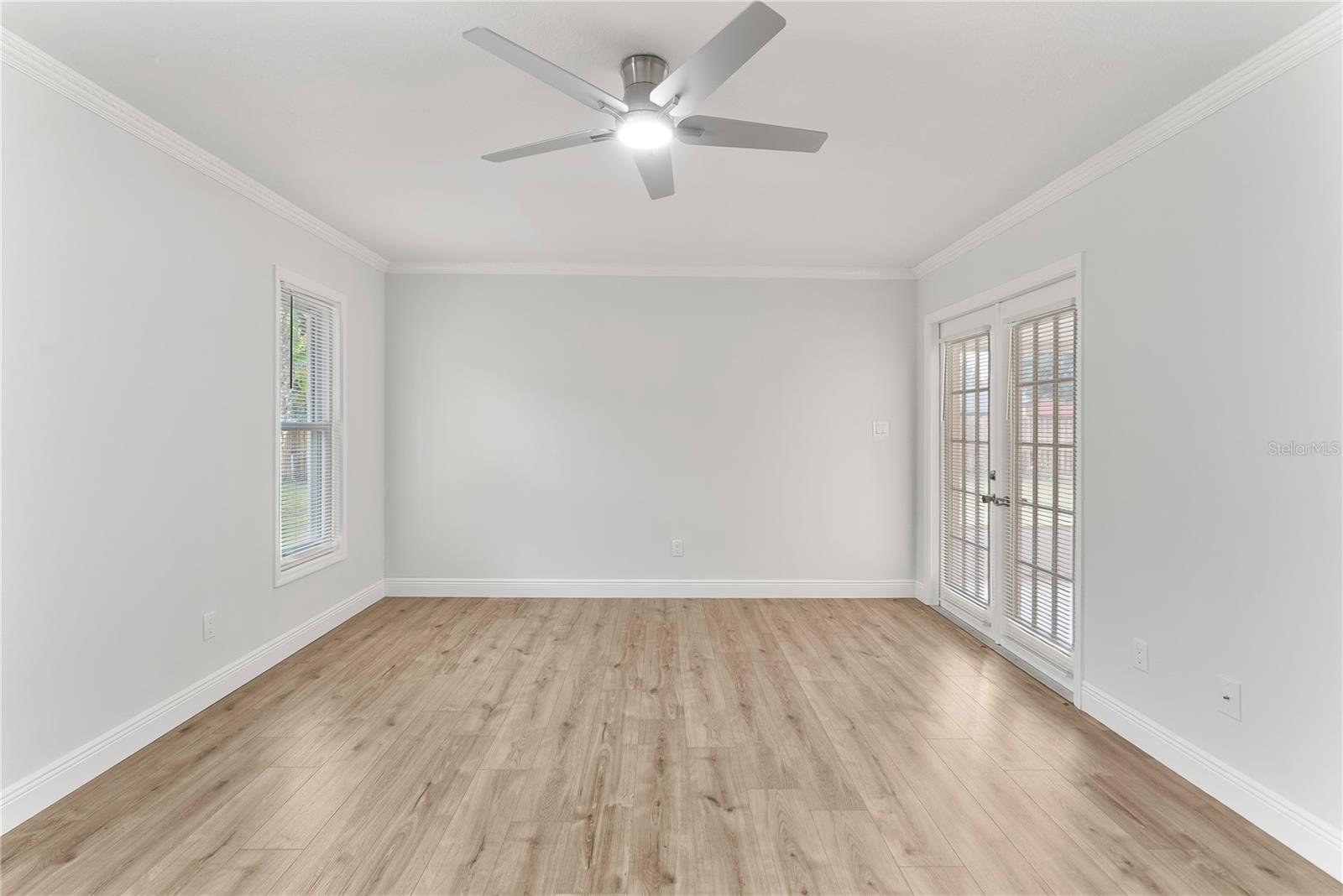 Image 23 of 41 For 3917 Lake Mira Drive