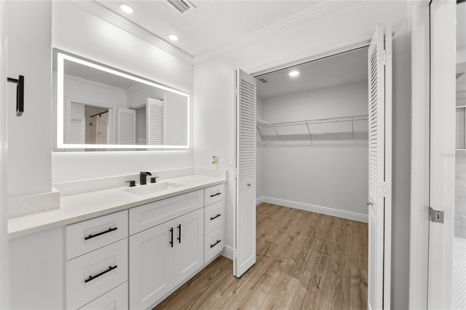 Image 26 of 41 For 3917 Lake Mira Drive