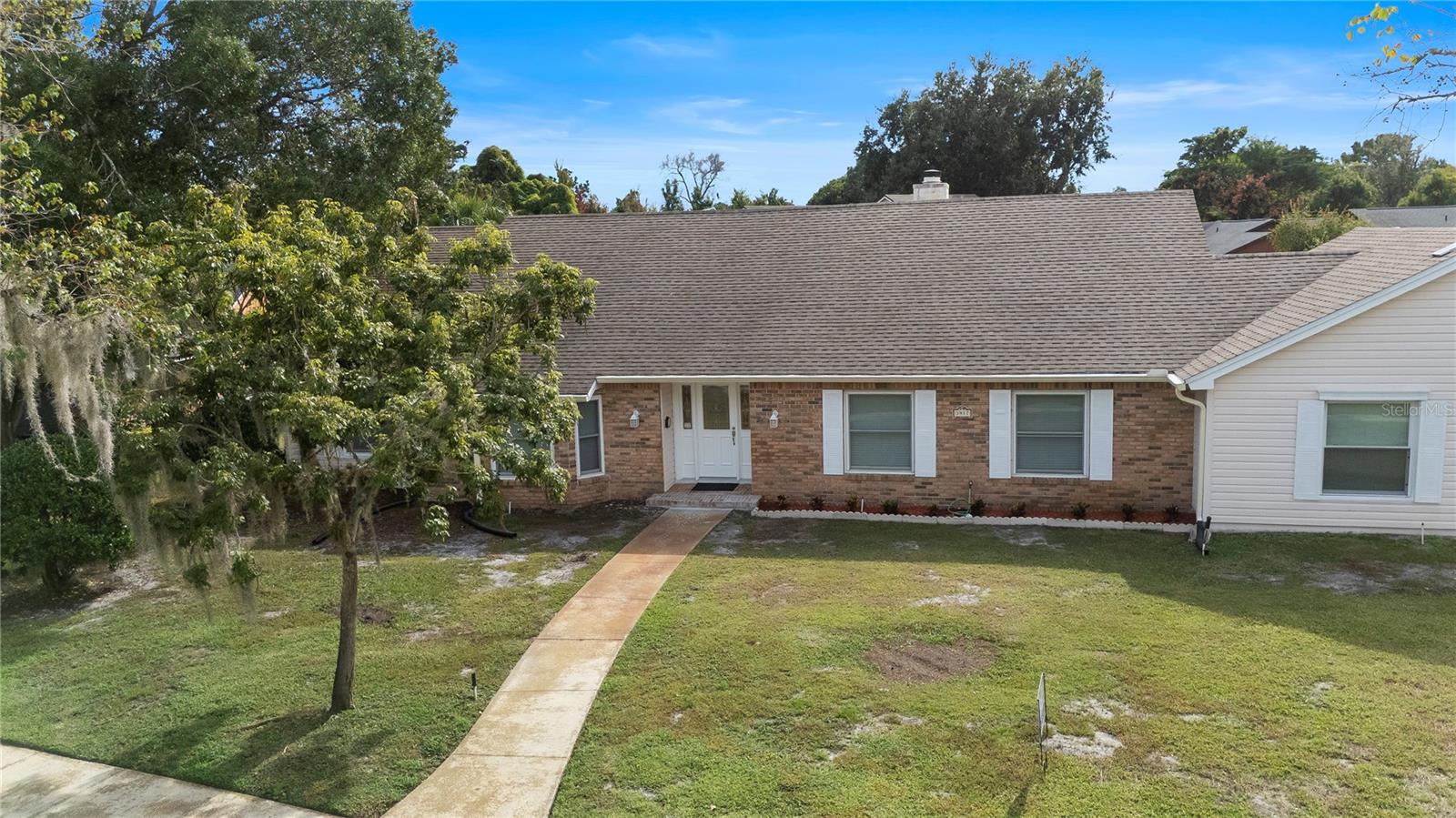 Image 8 of 41 For 3917 Lake Mira Drive