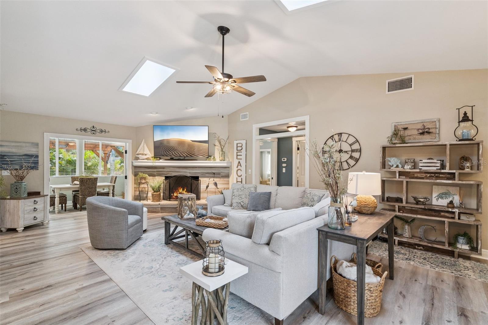 Image 3 of 35 For 75 Calumet Avenue