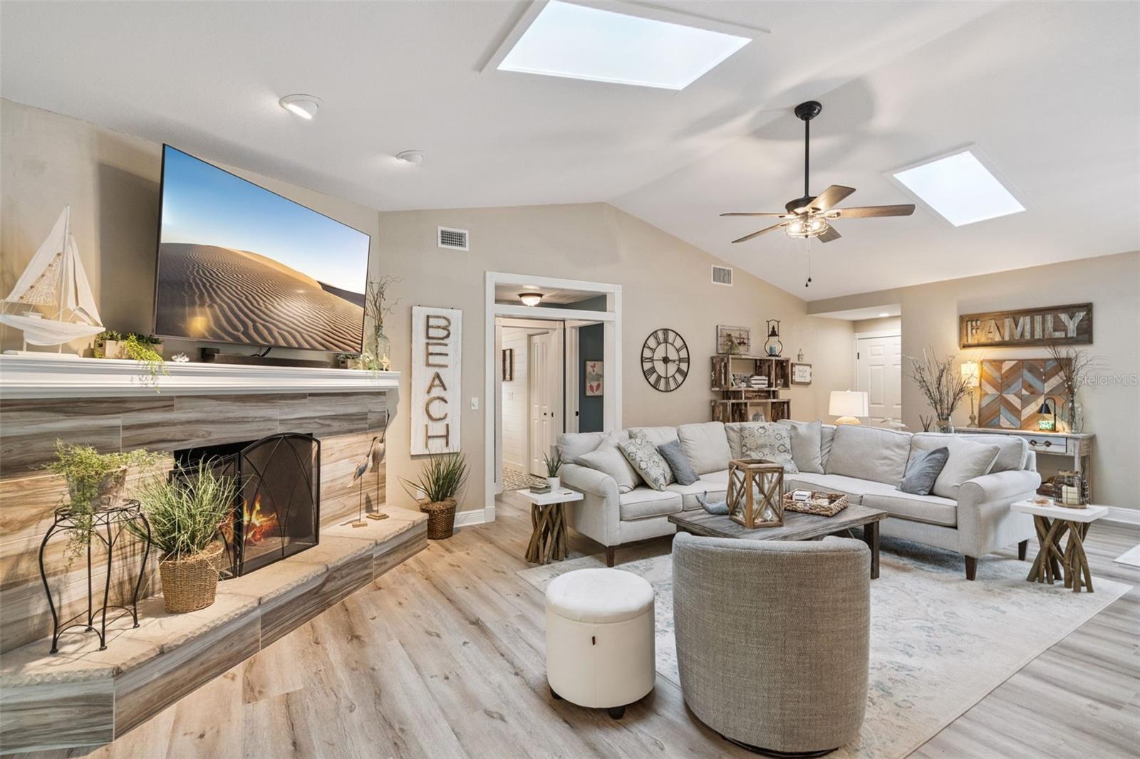 Image 5 of 35 For 75 Calumet Avenue