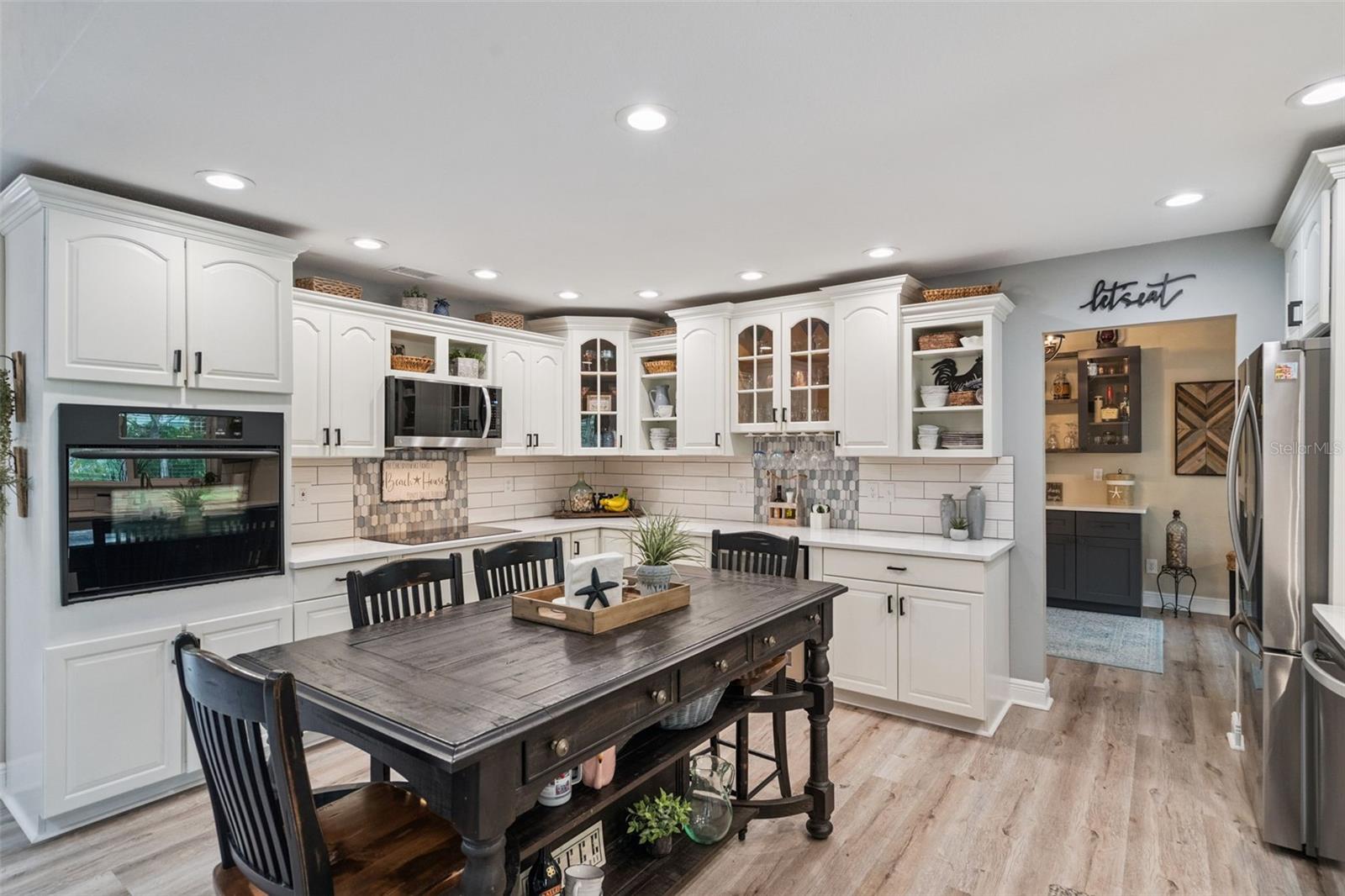 Image 8 of 35 For 75 Calumet Avenue