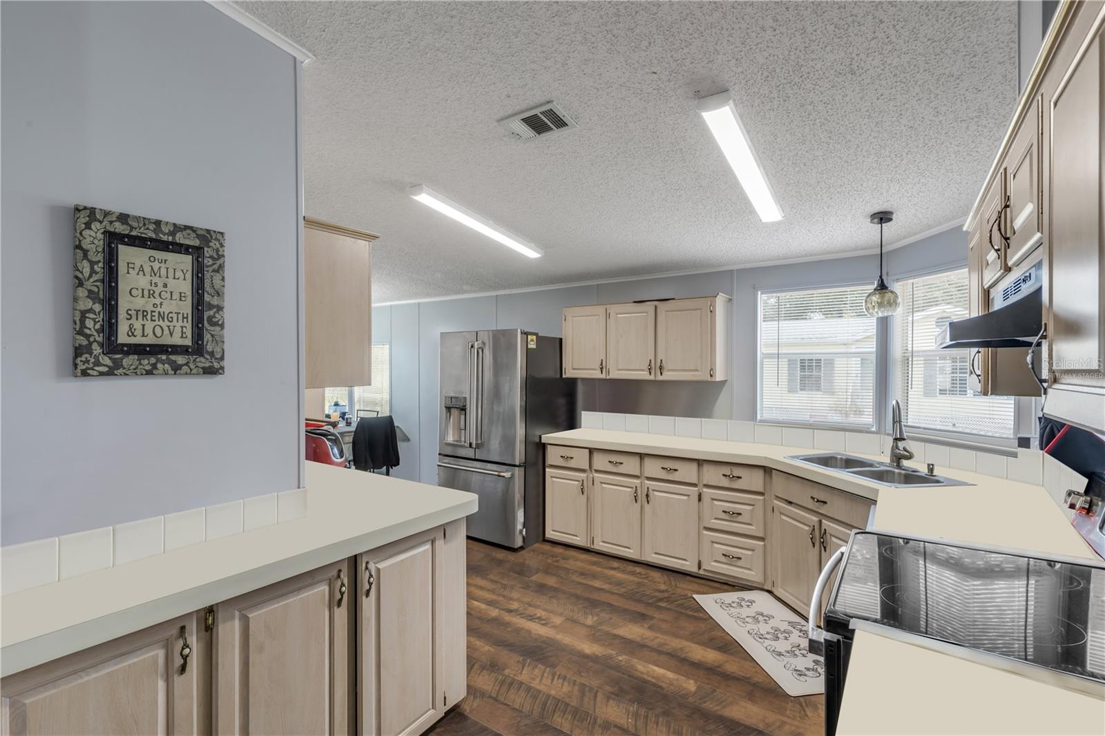 Image 5 of 23 For 4612 Nellie Street