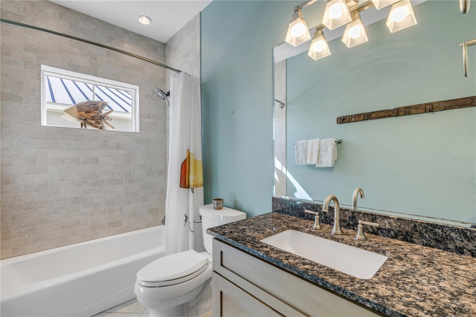 Image 42 of 83 For 6101 Turtlemound Road