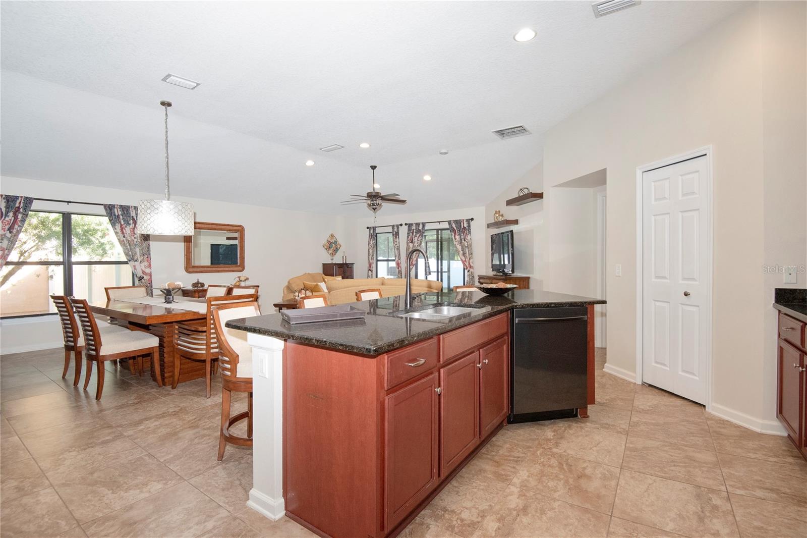 Image 7 of 30 For 164 Tuscany Bend Street