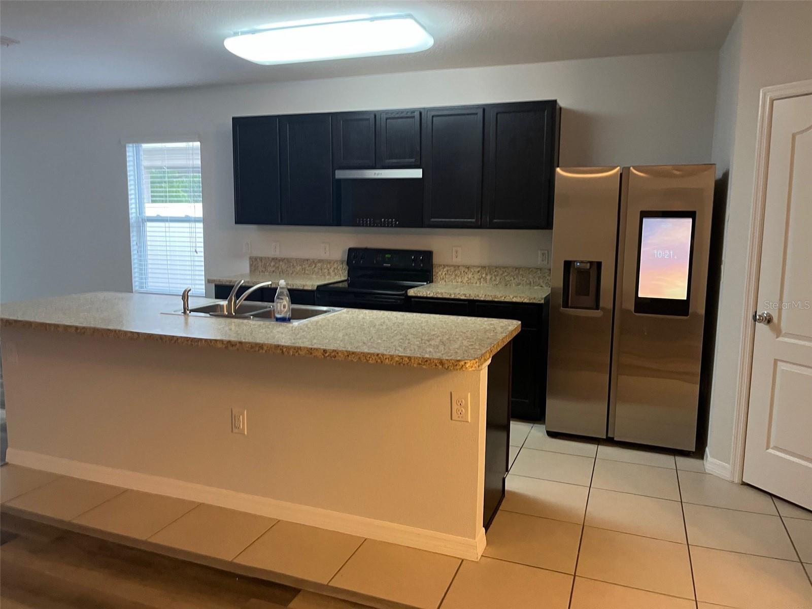 Image 2 of 7 For 526 Safe Harbor Drive