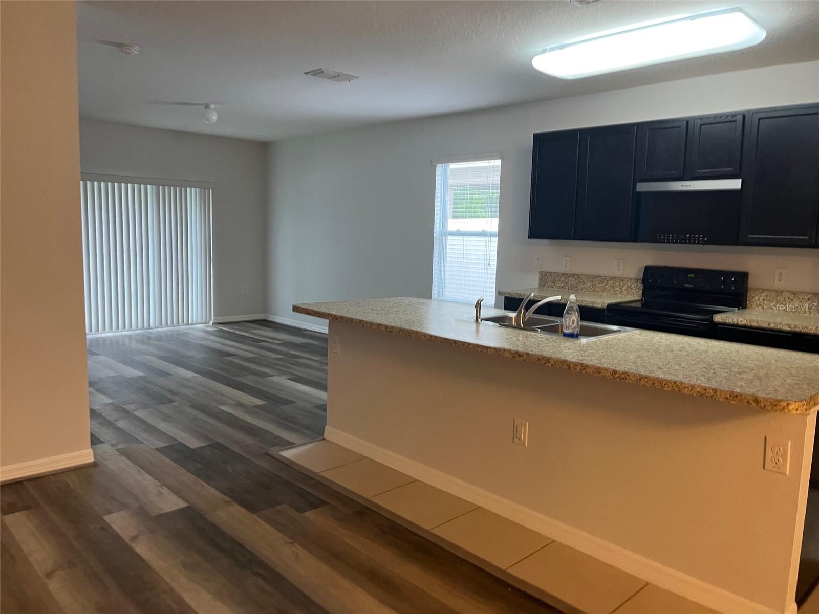 Image 3 of 7 For 526 Safe Harbor Drive