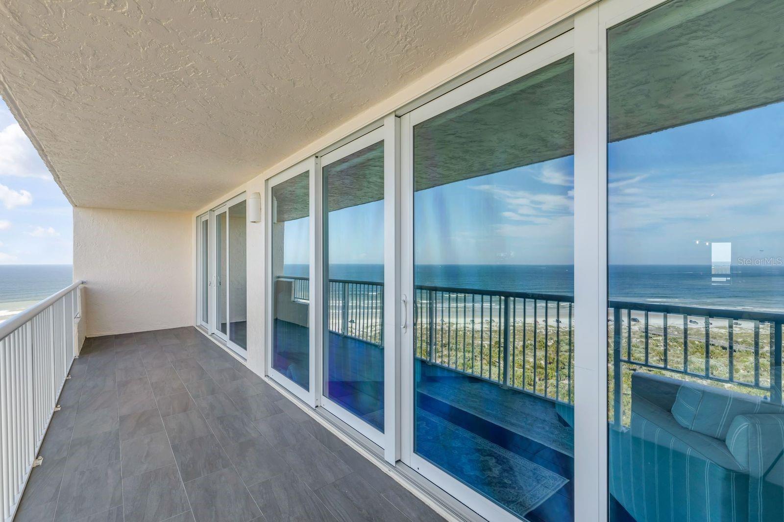 Image 39 of 78 For 257 Minorca Beach Way 1305