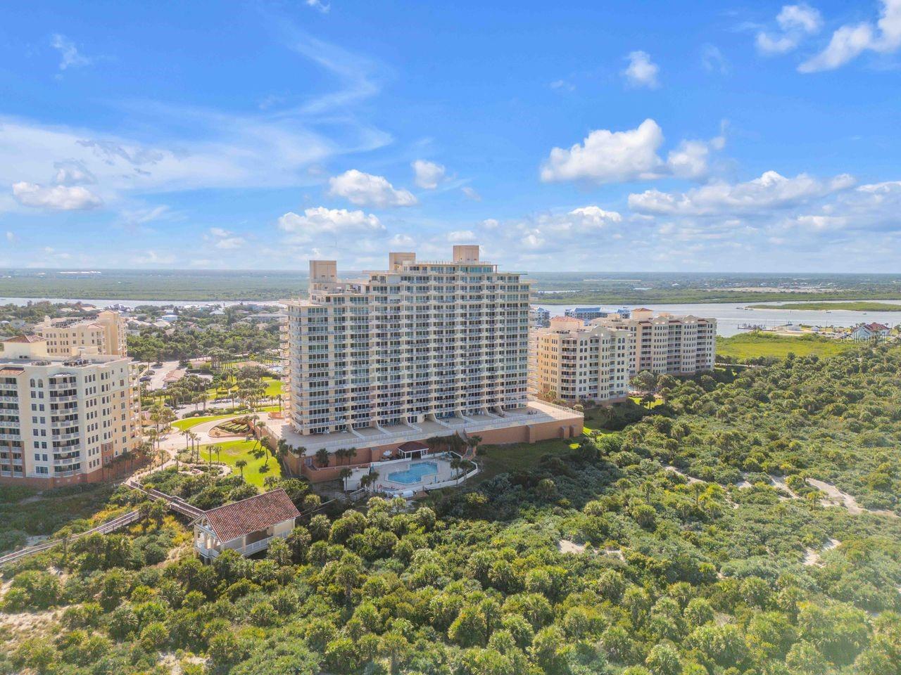 Image 52 of 78 For 257 Minorca Beach Way 1305