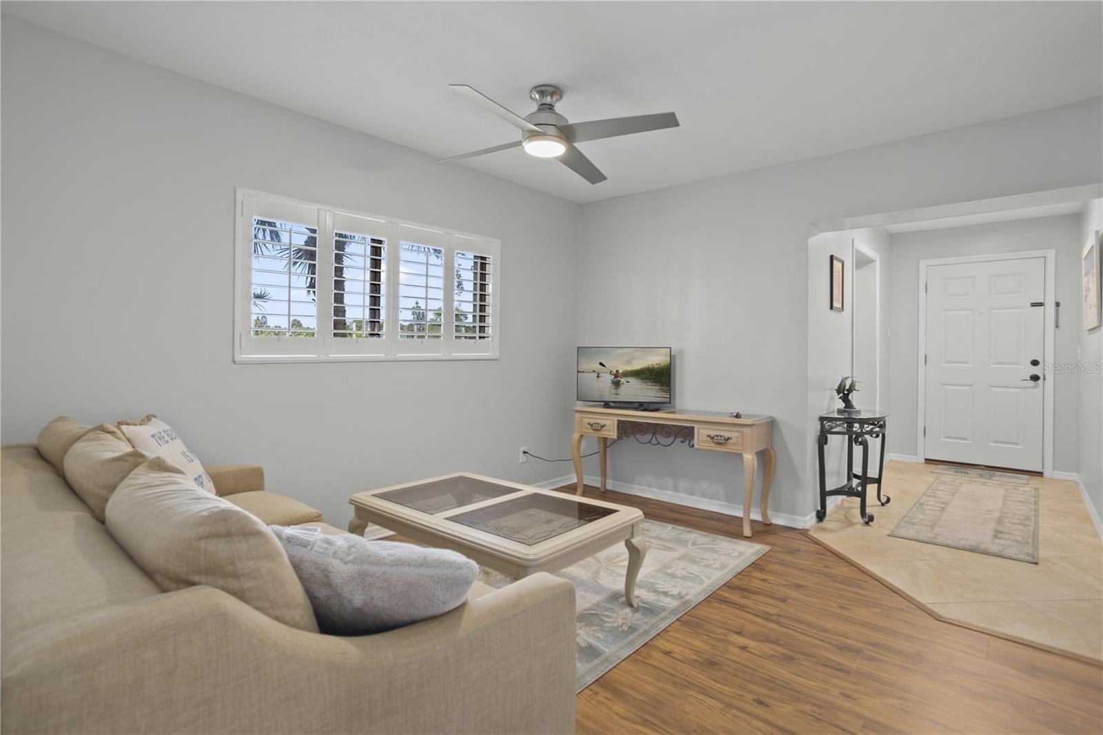 Image 13 of 47 For 944 Peninsula Drive 1100