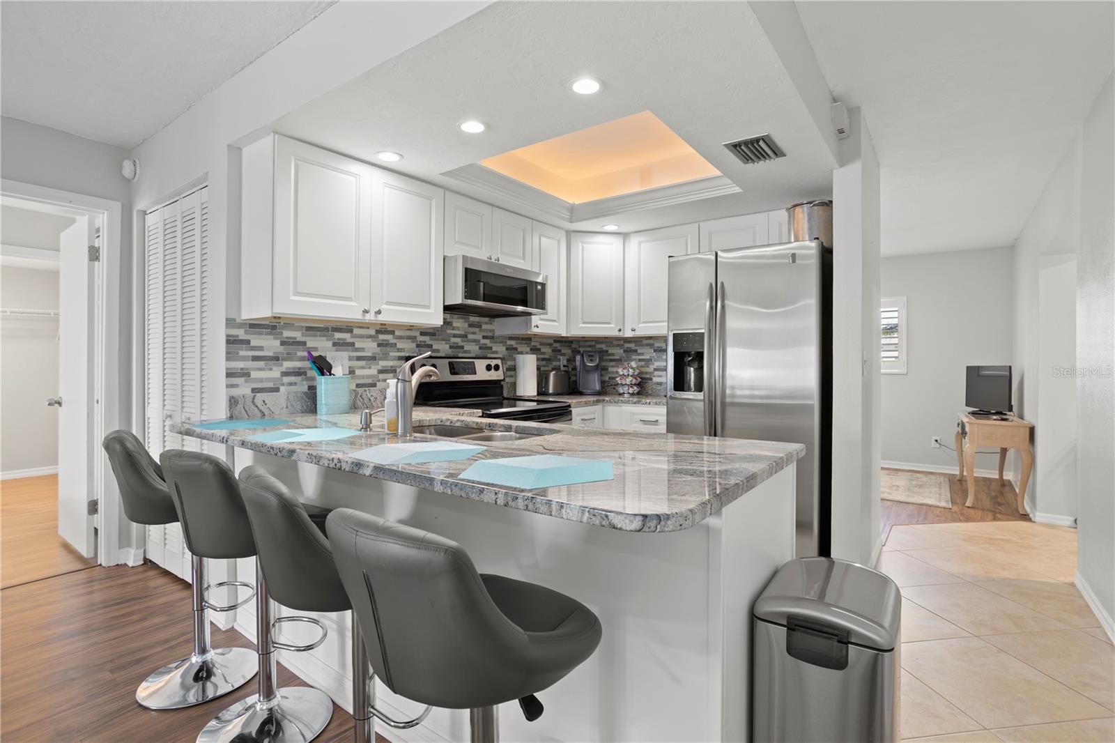 Image 16 of 47 For 944 Peninsula Drive 1100