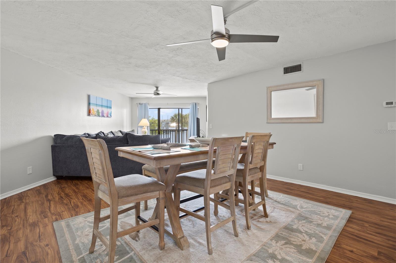 Image 17 of 47 For 944 Peninsula Drive 1100