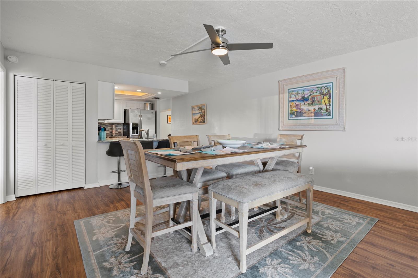 Image 18 of 47 For 944 Peninsula Drive 1100