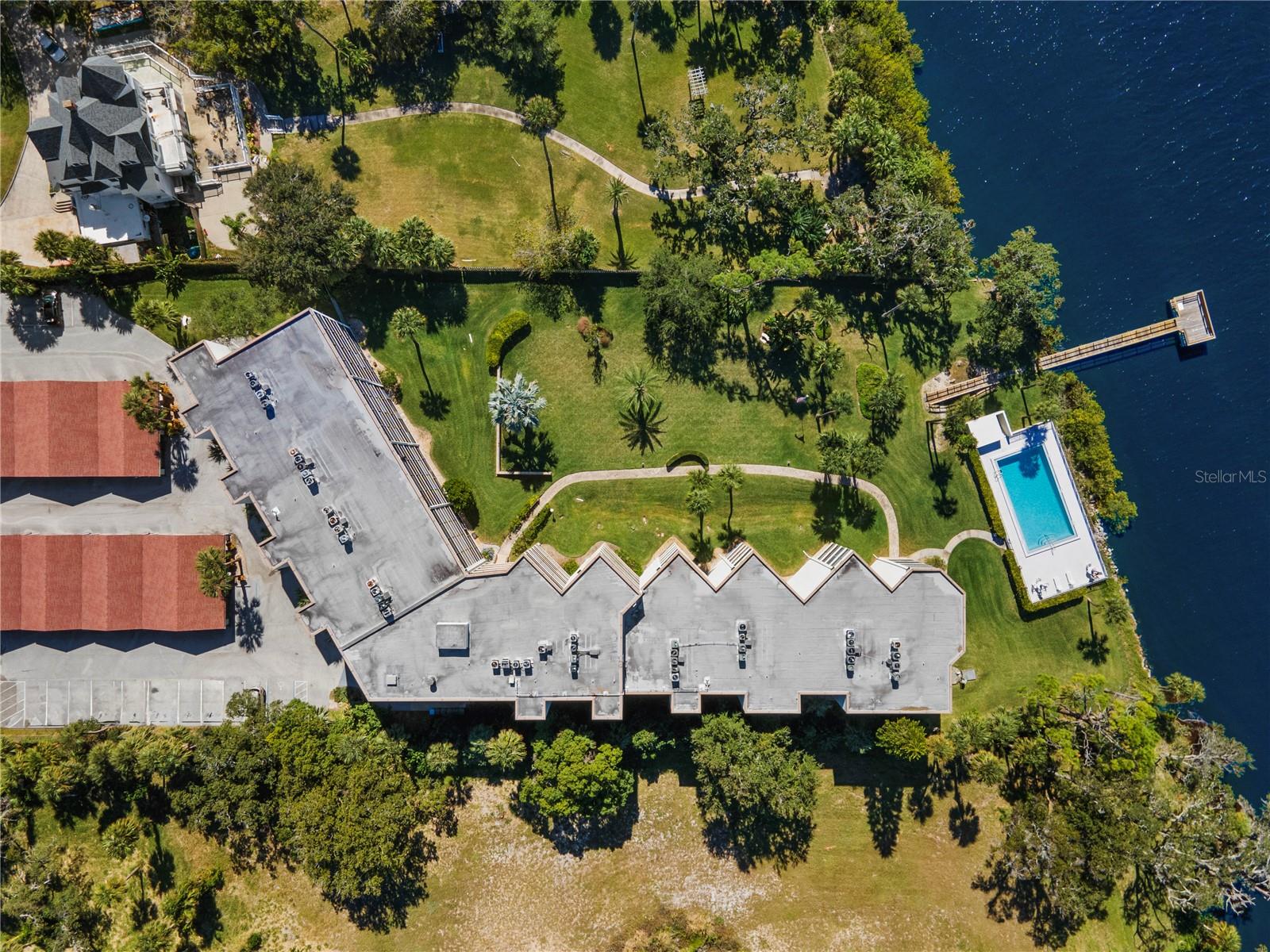 Image 35 of 47 For 944 Peninsula Drive 1100