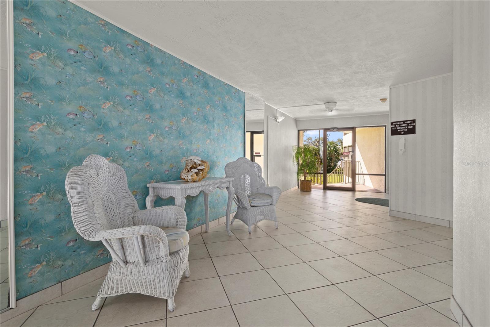 Image 36 of 47 For 944 Peninsula Drive 1100