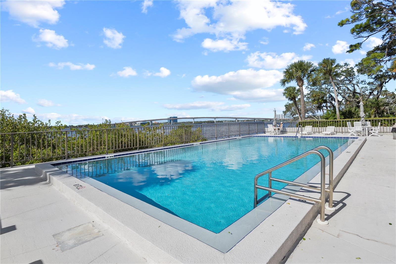 Image 43 of 47 For 944 Peninsula Drive 1100