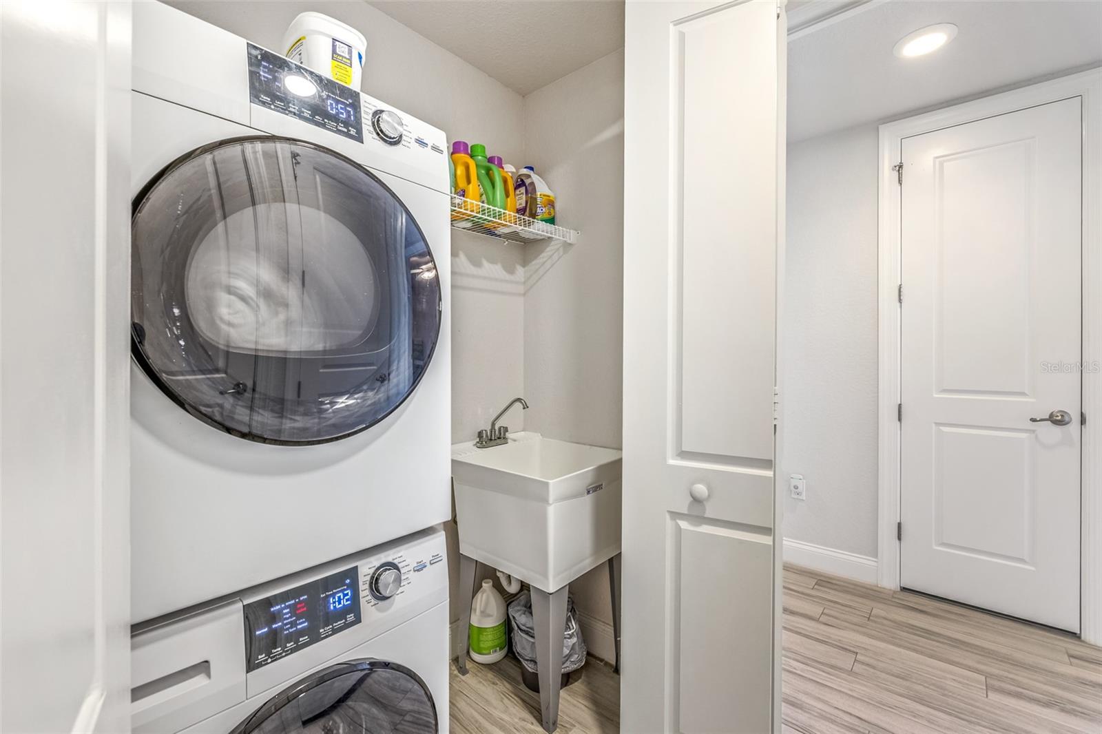 Image 33 of 65 For 3 Riverwalk Drive 305