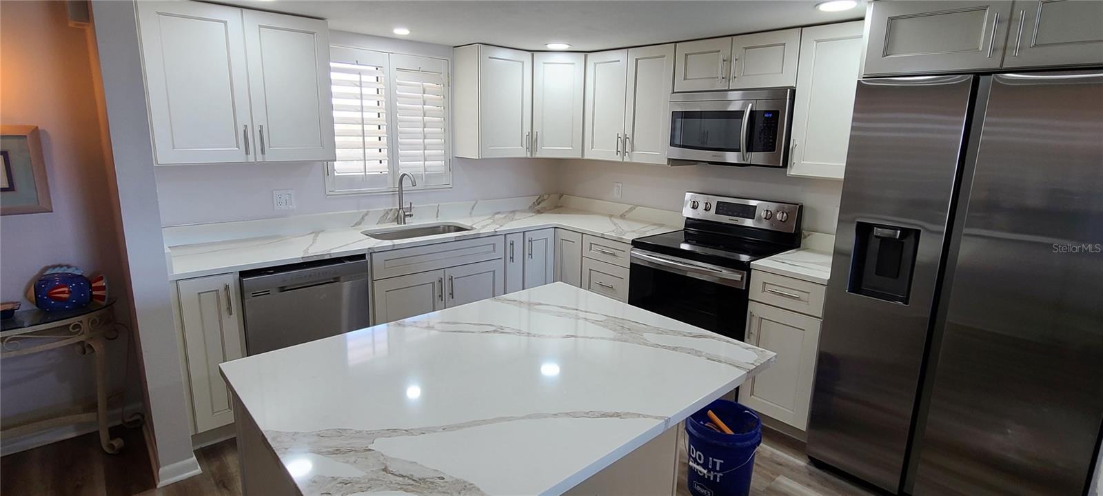 Image 19 of 21 For 815 Ocean Shore Boulevard 7b