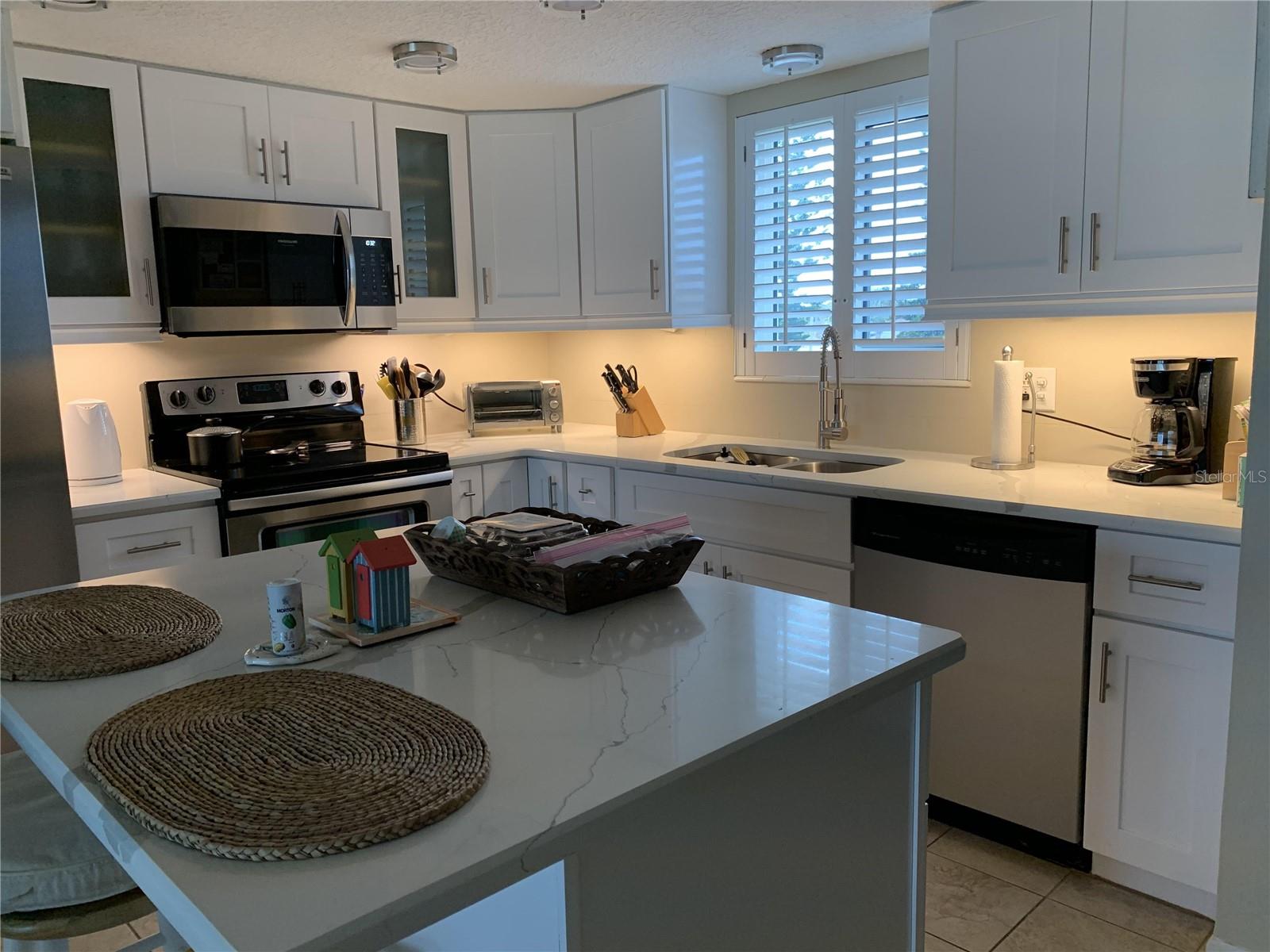 Image 6 of 17 For 815 Ocean Shore Boulevard 8a