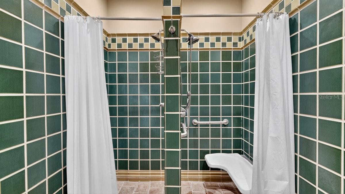 Image 70 of 82 For 255 Minorca Beach Way 206