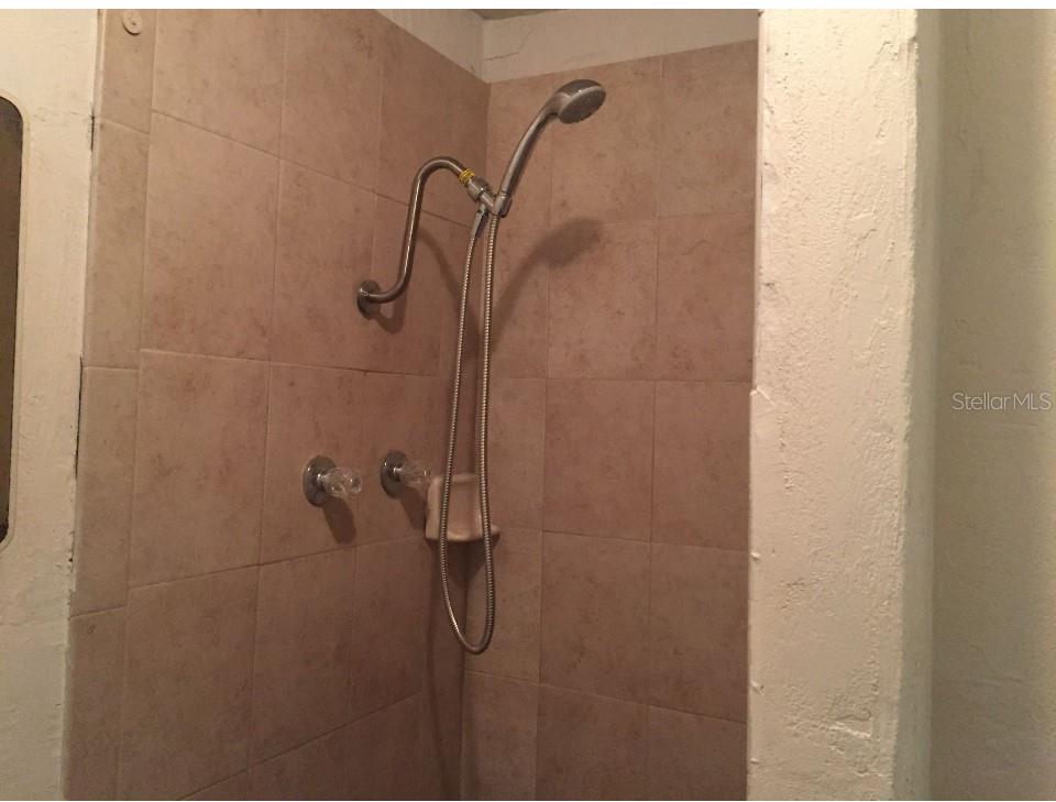 Image 15 of 26 For 226 Wildwood Avenue